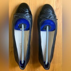 CHANEL LAMBSKIN LEATHER BALLET SHOE SZ 40